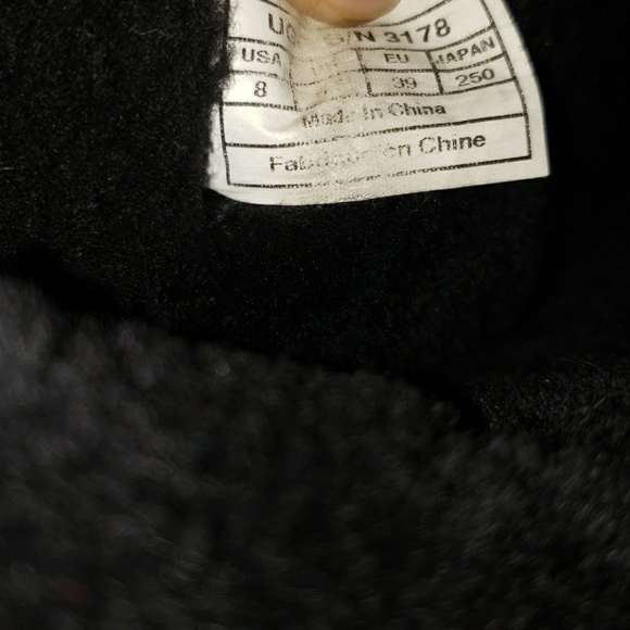 ugg s/n 3178 - Picture 5 of 5